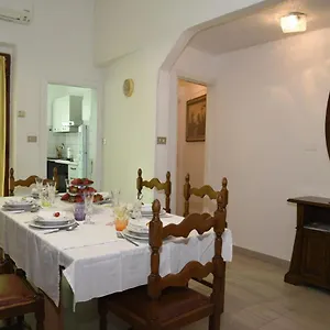 La Casa Di Nonna Videlma , Carrara Italia